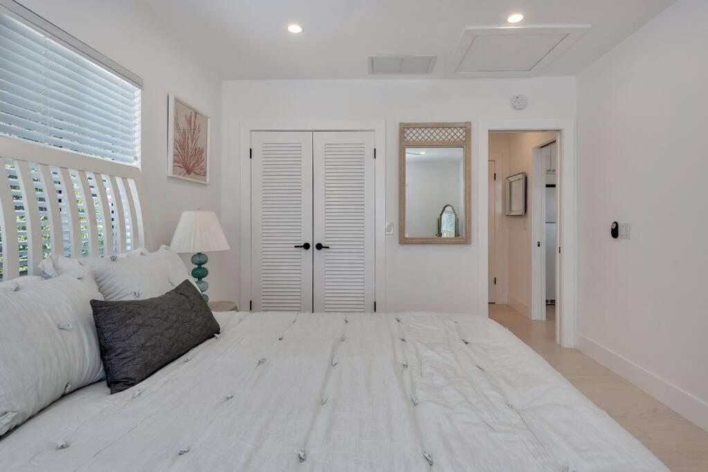 Art Deco Apt W Pool One Mile To Beach Pets Welcome Lake Worth Beach Exterior foto